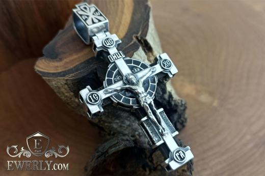 Срібний хрест із натуральним деревом та чорною емаллю, фото